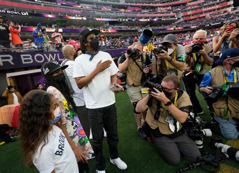 The Best Celebrity Sunglasses Spotted at Super Bowl 50